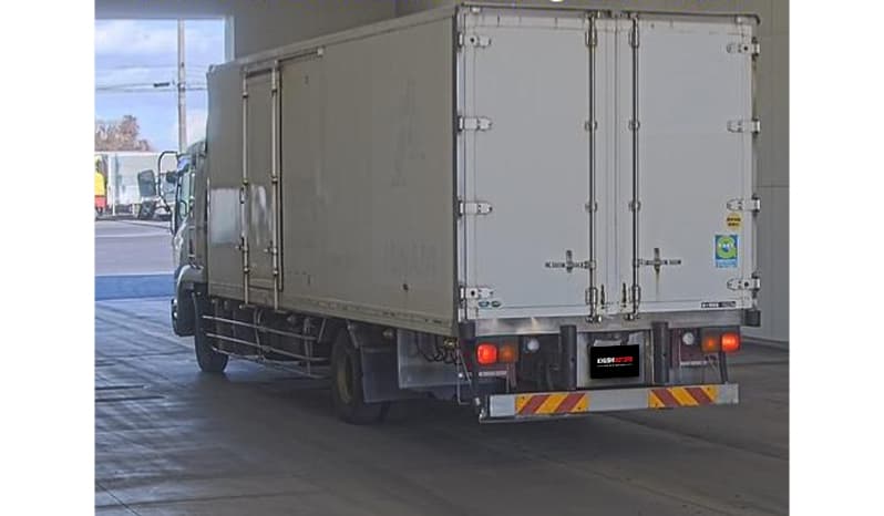 2018 Isuzu Forward 4.5 Ton image-2