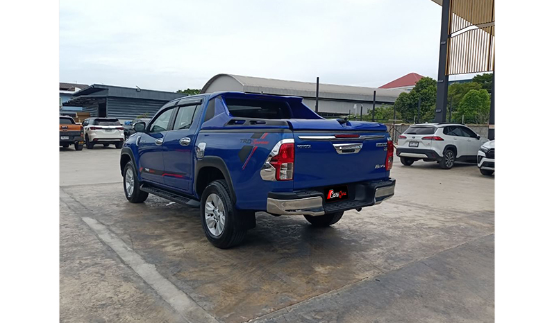 2016 Toyota Hilux image-2