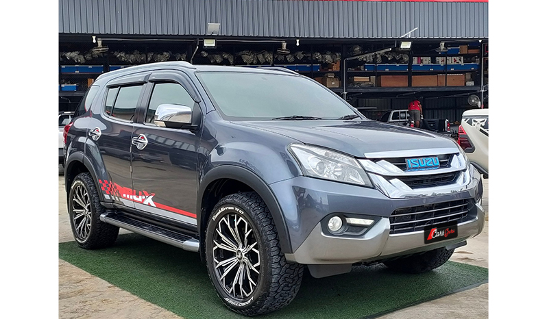 2016 Isuzu MUX image-2