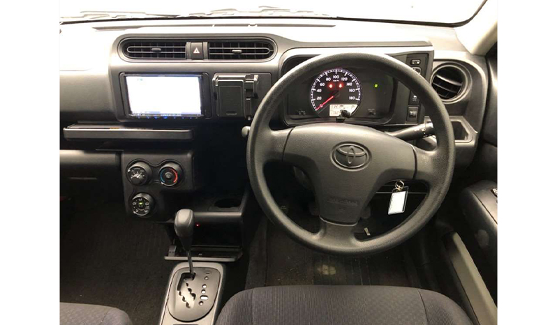 2018 Toyota 2.3 Tonn UL image-6