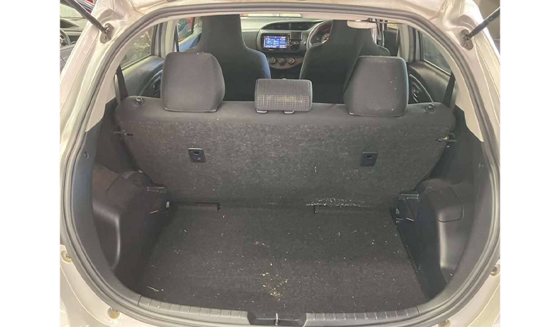 2018 Toyota Vitz F M Package image-8