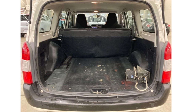 2018 Toyota Succeed UL image-8