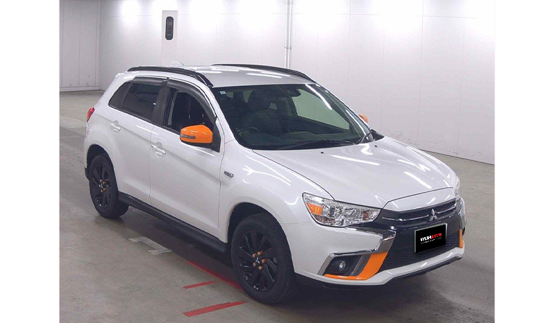2018 Mitsubishi Rvr image-1
