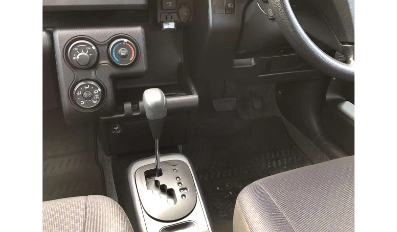 2019 Toyota Succeed UL-X image-8