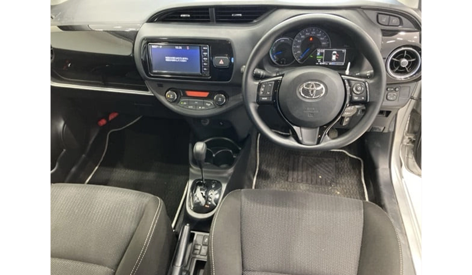 2019 Toyota Vitz Hybrid F SAFTY Package image-3