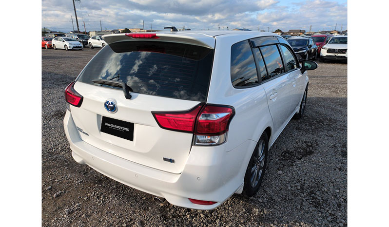 2020 Toyota Corolla Fielder Hybrid EX Package image-6
