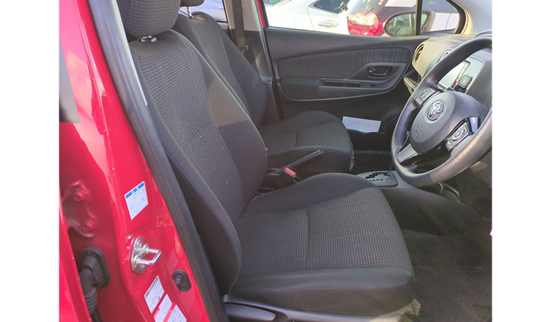 2019 Toyota Vitz F image-12