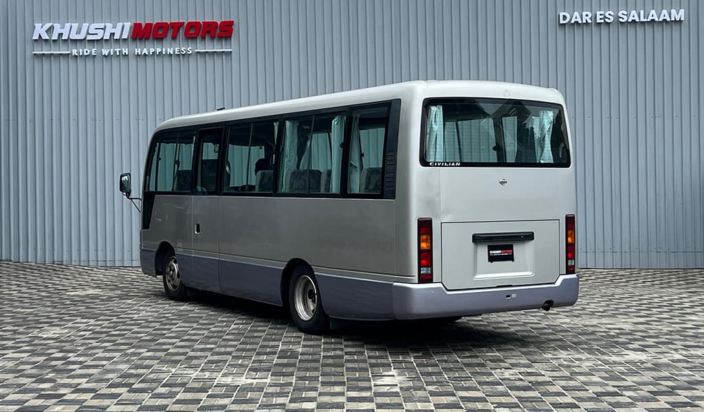 2001 Nissan Civilian image-17