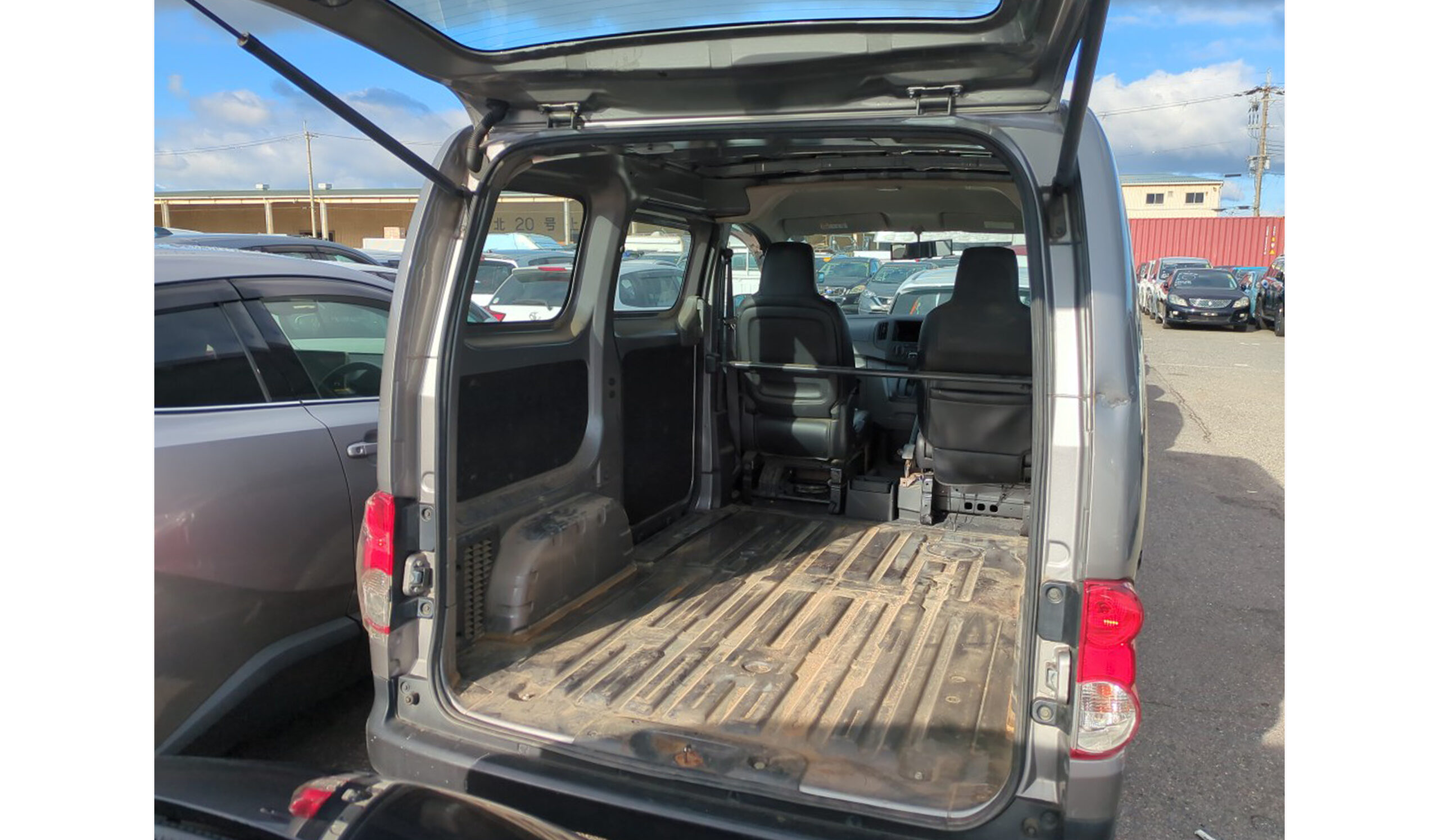 2019 Nissan NV200 DX image-7