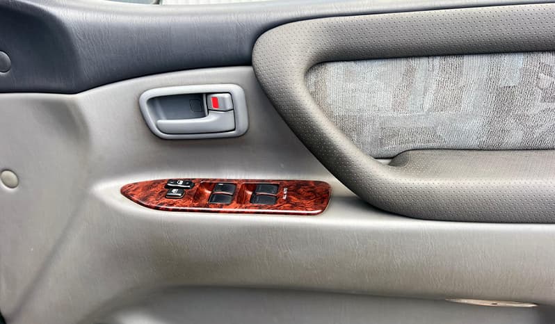 1999 Toyota Land Cruiser image-14