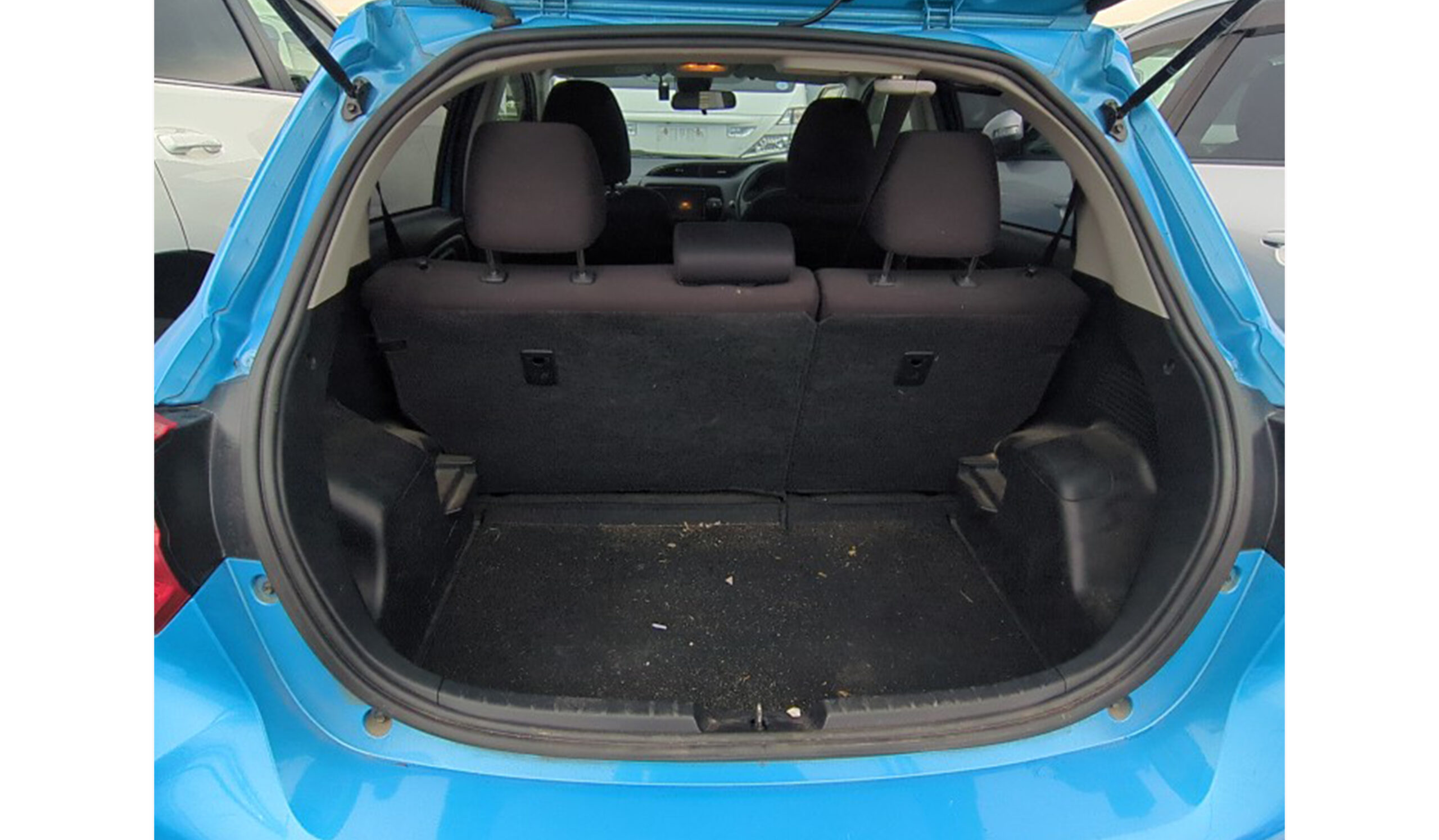 2019 Toyota Vitz Hybrid UL image-2