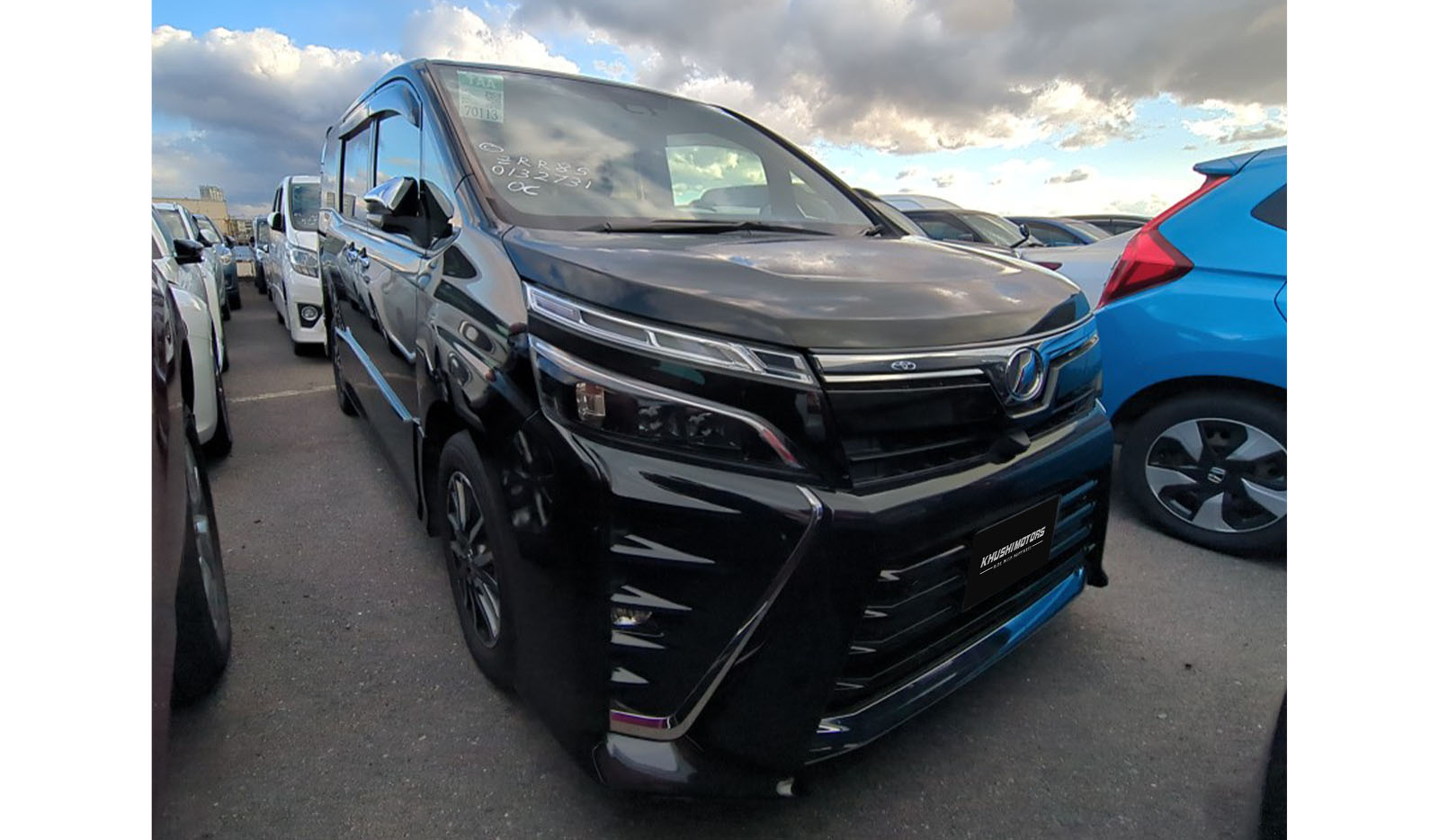 2019 Toyota Voxy ZS image-1