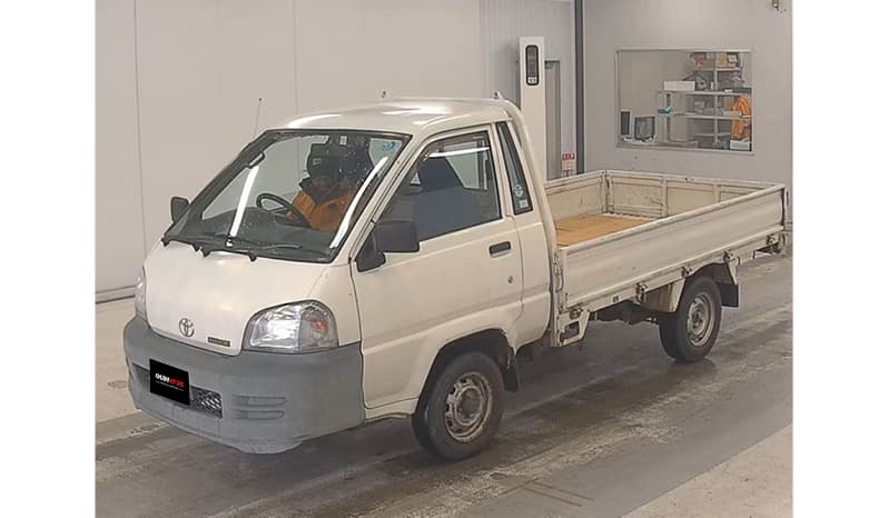 2004 Toyota Liteace Truck image-2