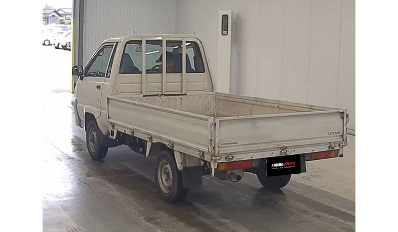 2004 Toyota Liteace Truck image-3