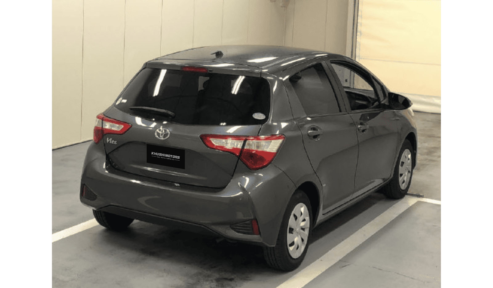 2019 Toyota Vitz F image-2