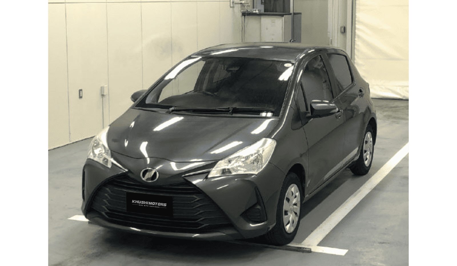 2019 Toyota Vitz F image-4