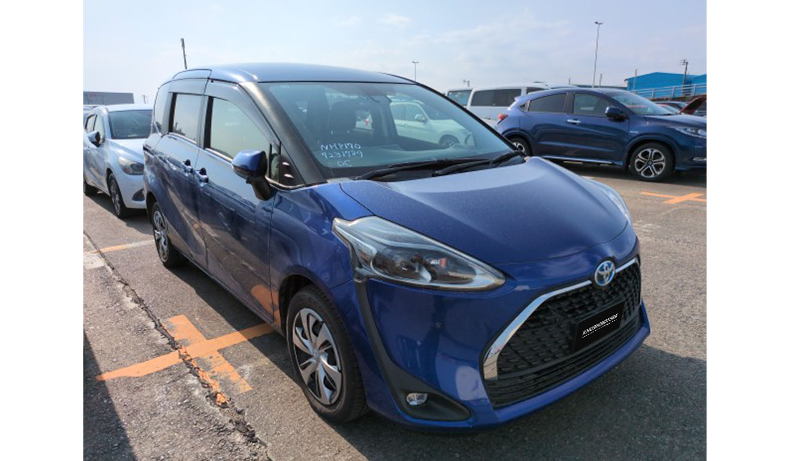 2020 Toyota Sienta FANBASE G Cuero image-1