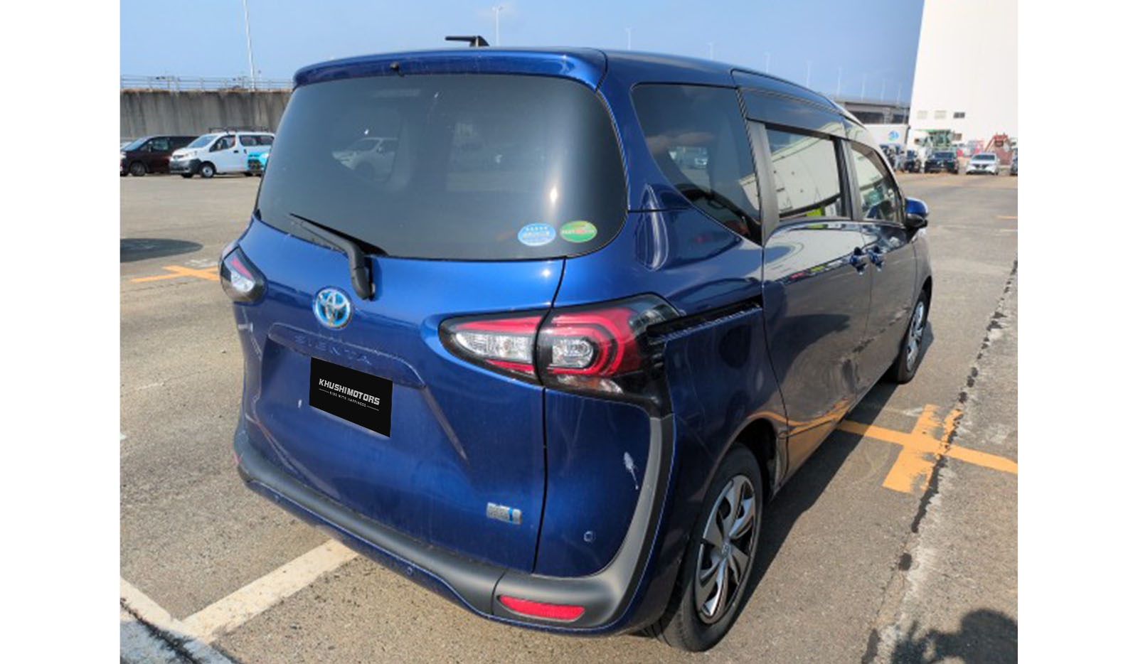 2020 Toyota Sienta FANBASE G Cuero image-6