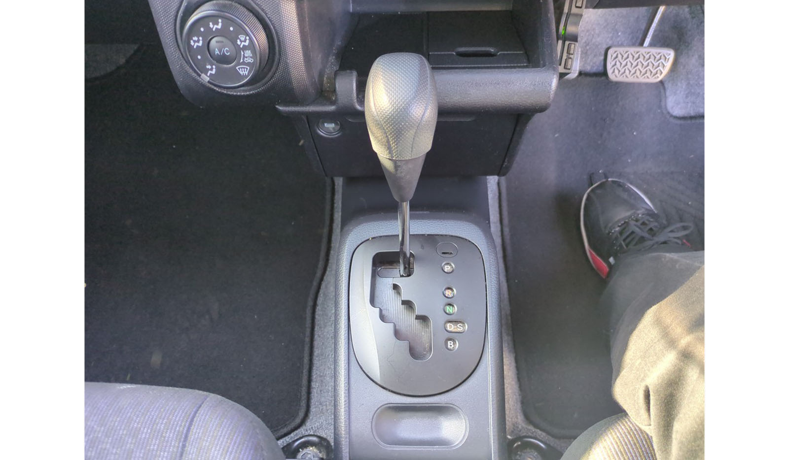 2019 Toyota Probox DX Comfort image-6