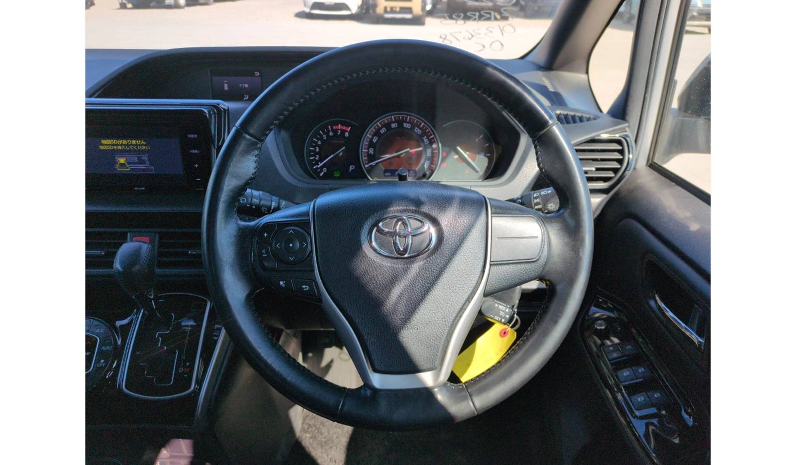 2019 Toyota Esquire Multiutility image-6