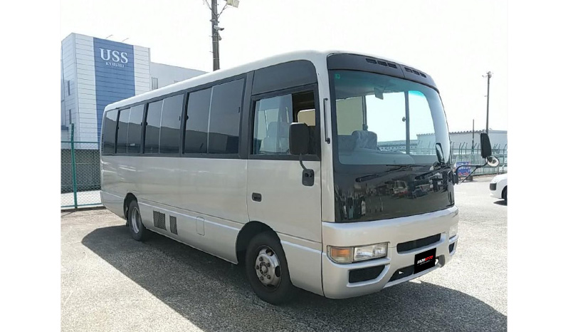 2000 Isuzu Journey image-2