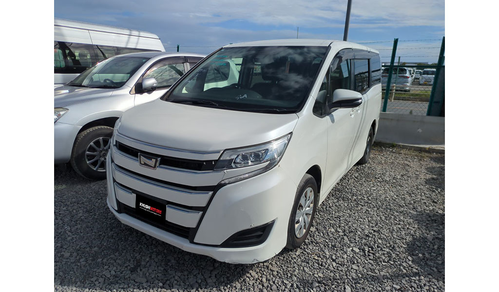 2019 Toyota Noah image-2