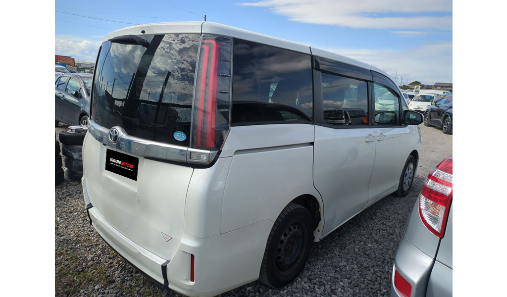 2019 Toyota Noah image-4