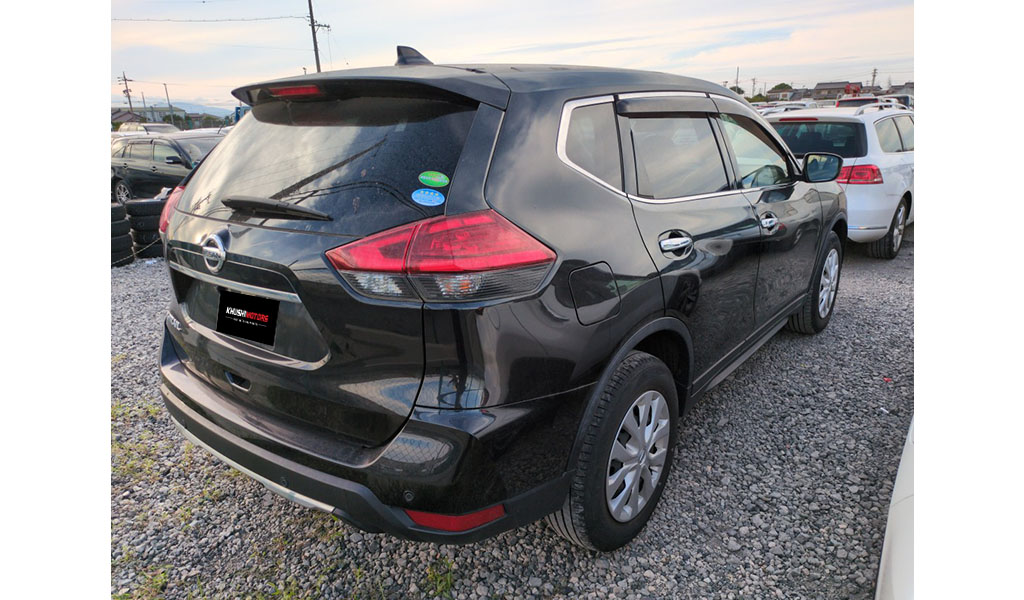2018 Nissan X Trail image-4