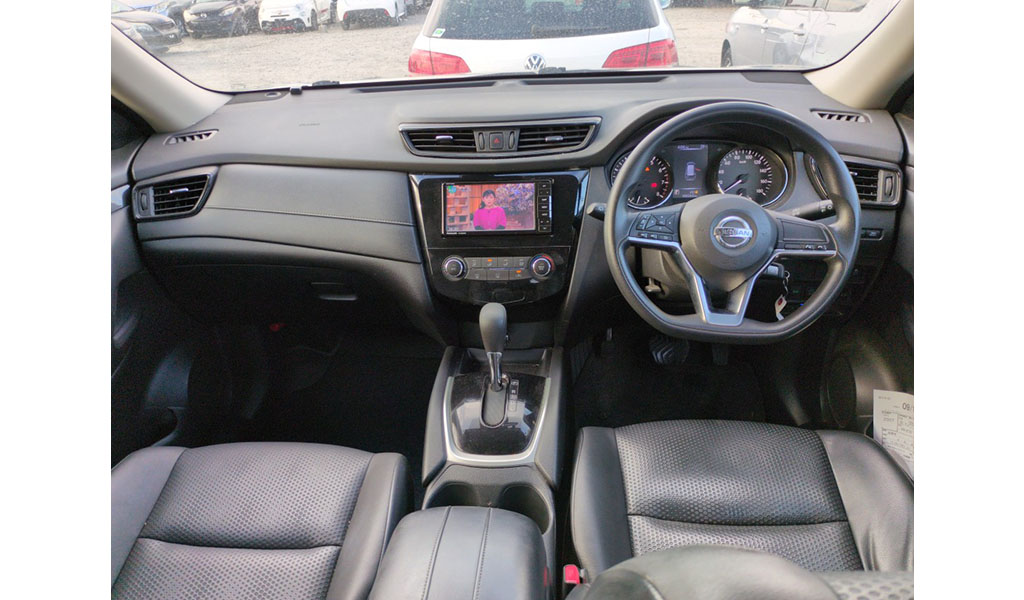 2018 Nissan X Trail image-5