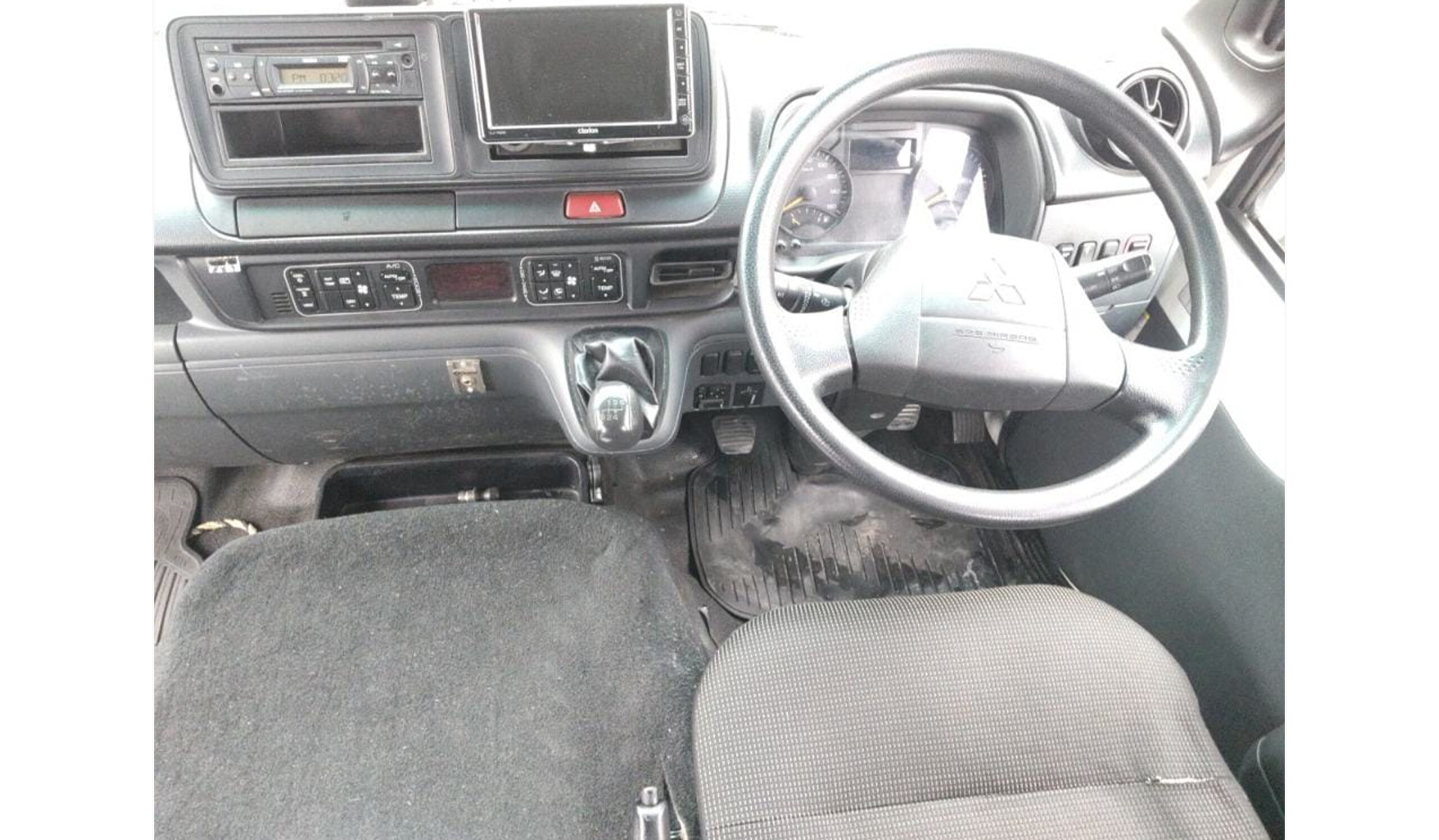 2020 Mitsubishi Rosa Kannon Door image-5