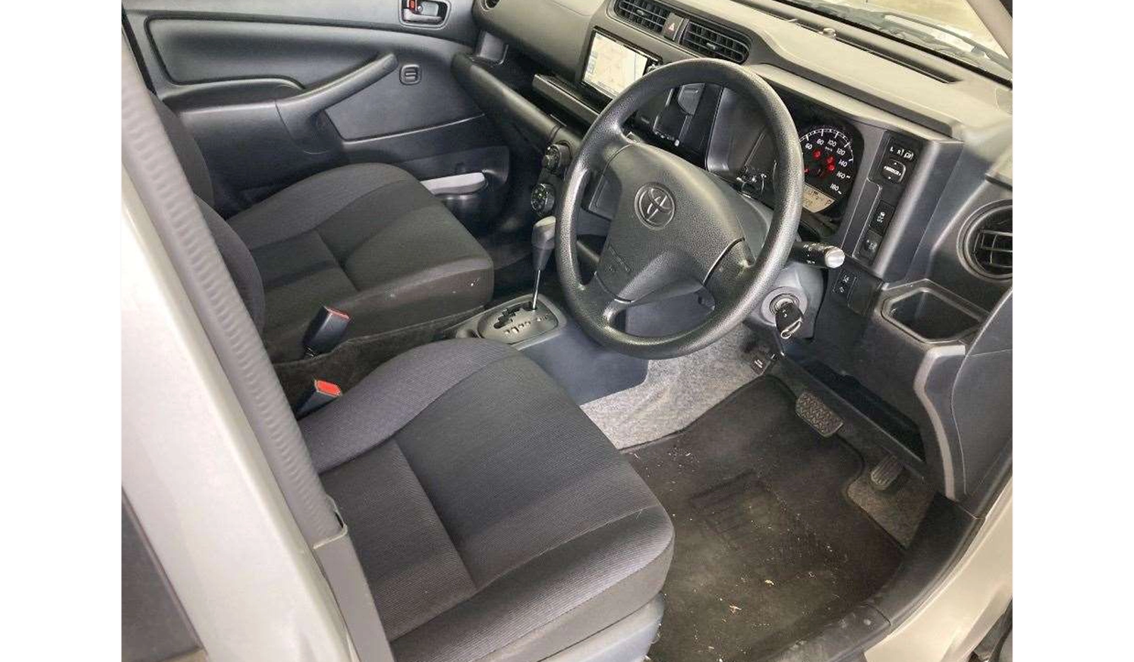 2019 Toyota Succeed UL-X image-5