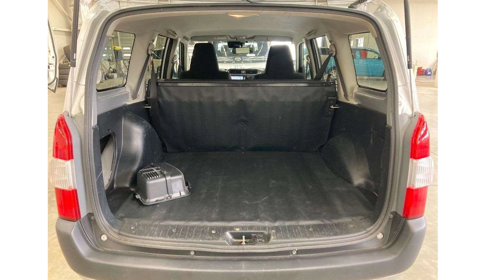 2019 Toyota Succeed UL-X image-8
