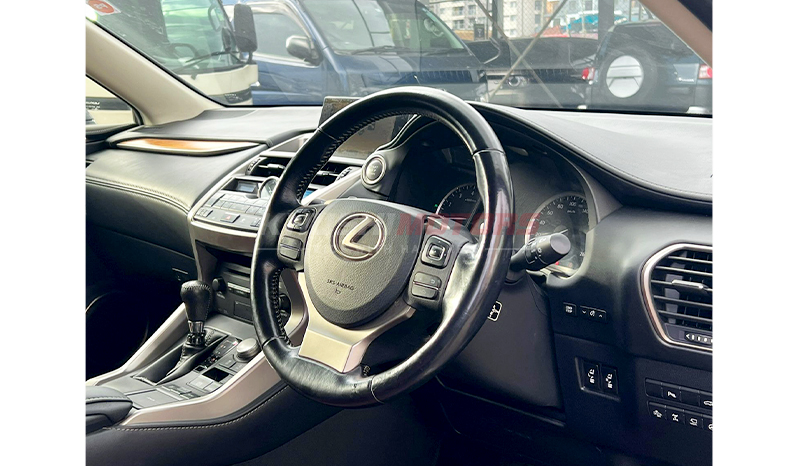2016 Lexus NX Version-L NX200T image-9