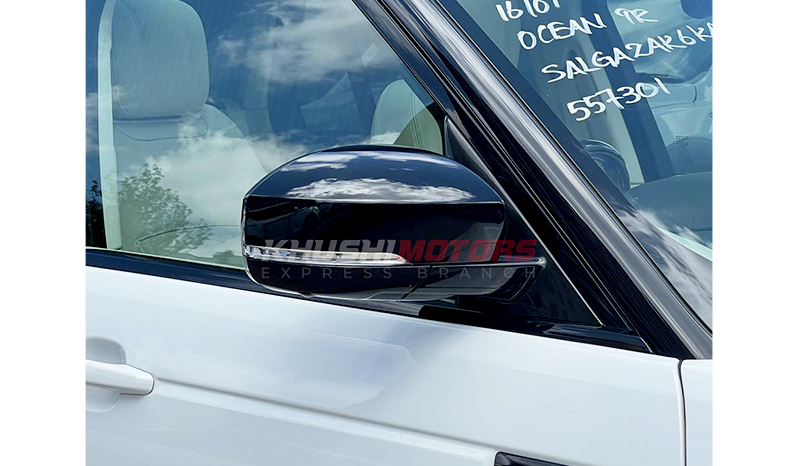 2019 Land Rover Range Rover SVO Edition Vogue image-5
