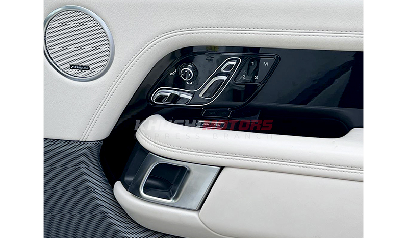2019 Land Rover Range Rover SVO Edition Vogue image-8