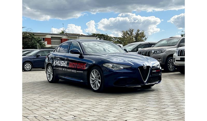 2017 Alfa Romeo Giulia Super image-8