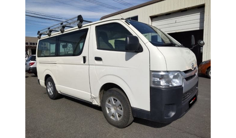 2018 Toyota Hiace DX image-2