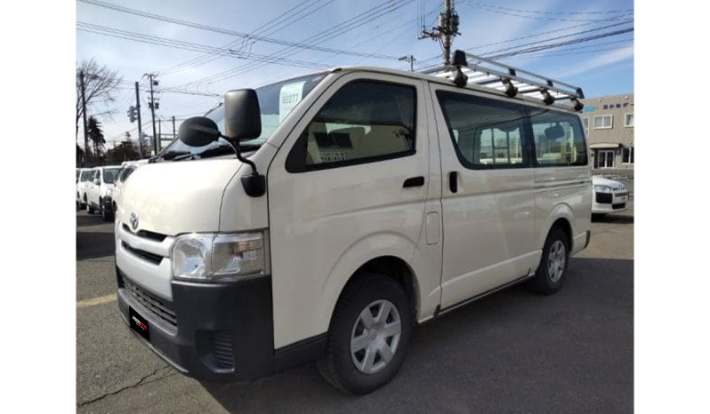 2018 Toyota Hiace DX image-3