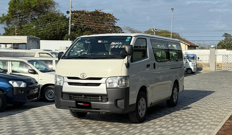 2018 Toyota Hiace DX image-8