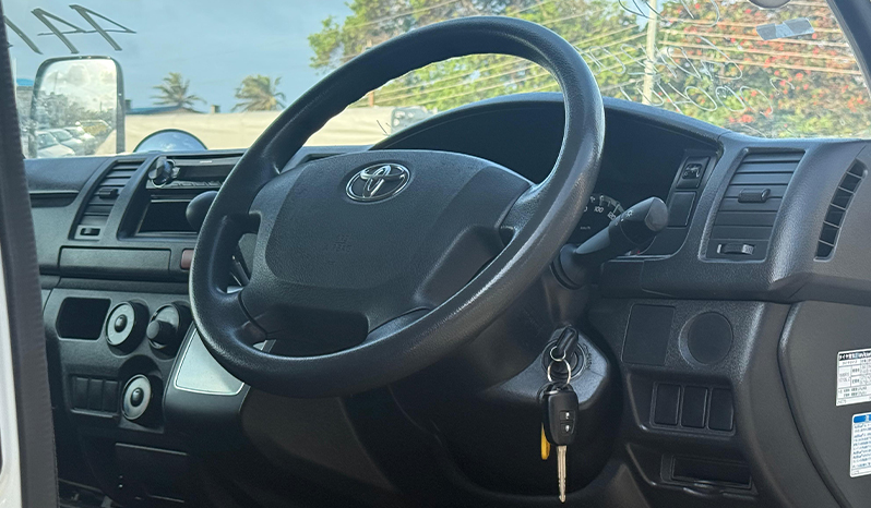 2018 Toyota Hiace DX image-12