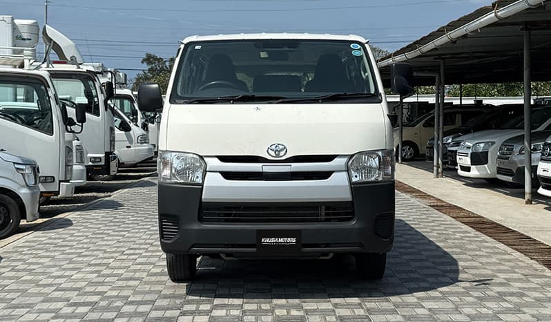 2018 Toyota Hiace DX image-2