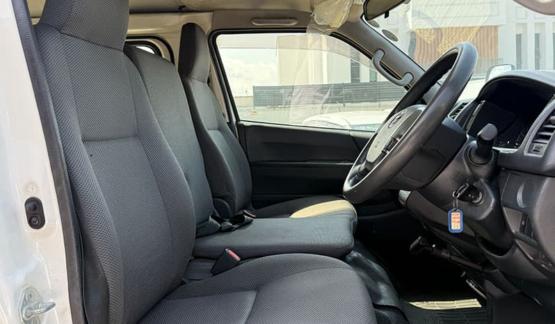 2018 Toyota Hiace DX image-8