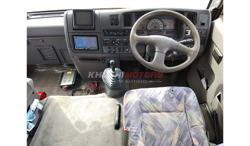 2000 Nissan Civilian image-6