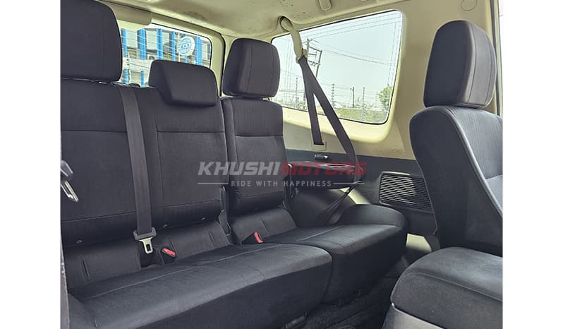 2017 Mitsubishi Pajero image-10