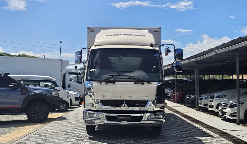 2017 Mitsubishi Fuso 2.5 Ton image-2