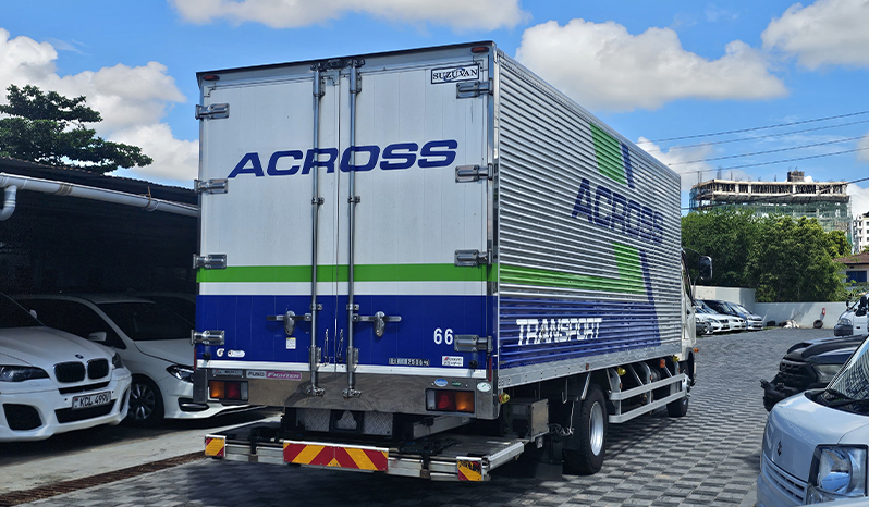 2017 Mitsubishi Fuso 2.5 Ton image-6