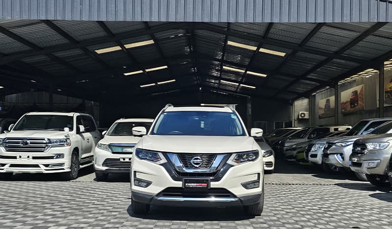 2018 Nissan X Trail Hybrid Xi image-2
