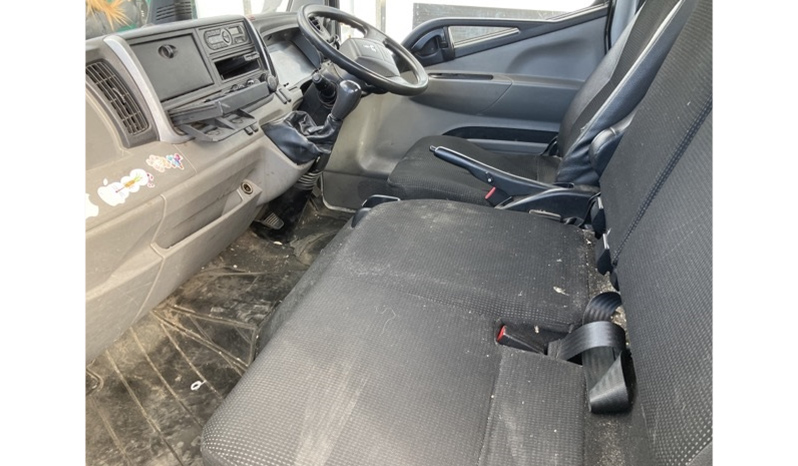 2018 Mitsubishi Fuso 2 Ton image-4