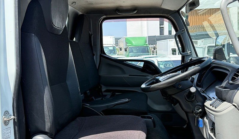 2018 Mitsubishi Fuso 2 Ton image-7