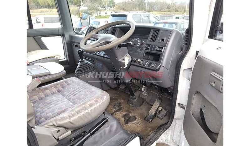 2000 Nissan Civilian image-5